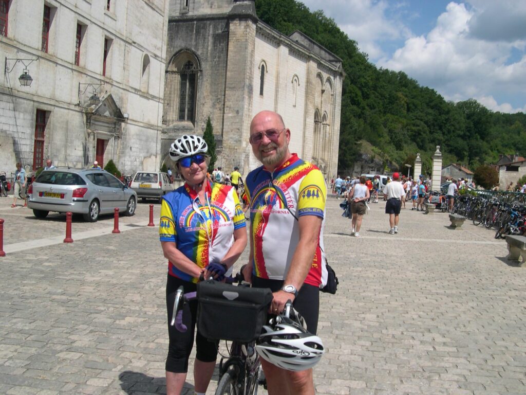 Marilyn & Dick Powell cycling in the Dordogne