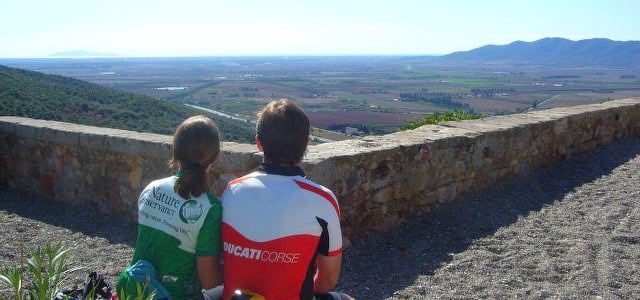 TUSCANY Couples Cycling Holidays with a view of the Tuscany landscape